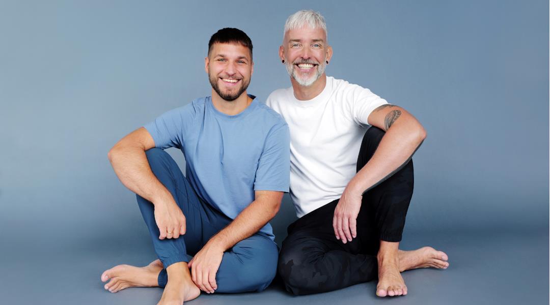 jomate-sitzendmknickriem