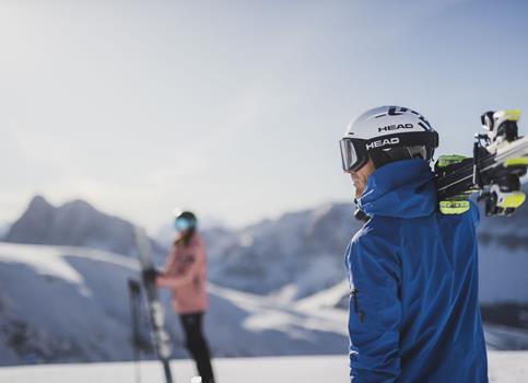 Zwei Skifahrer