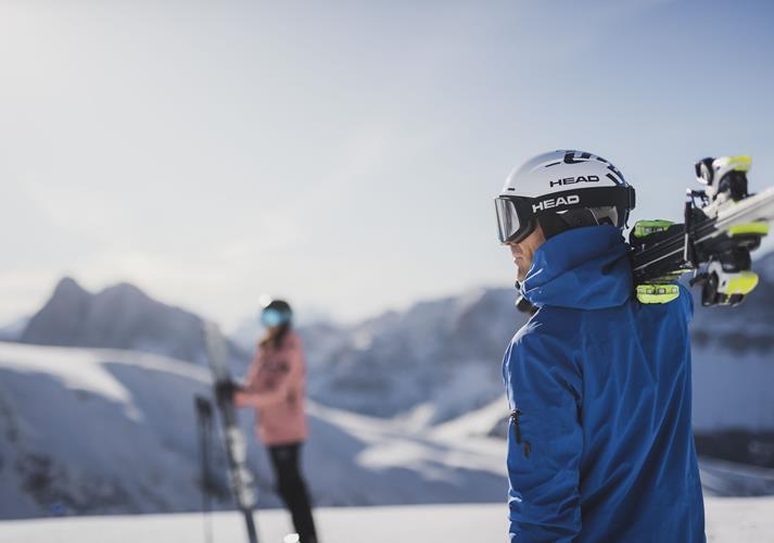Zwei Skifahrer