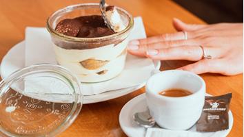 nachmittagskaffee-model-4