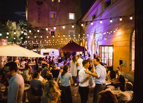 Un evento all'aperto