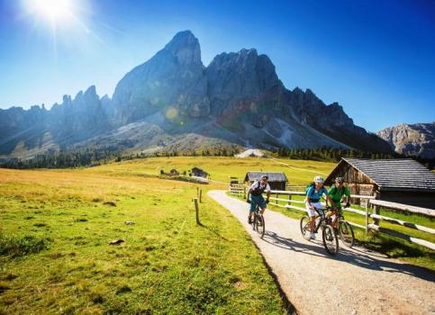 Bike tour on the Plose